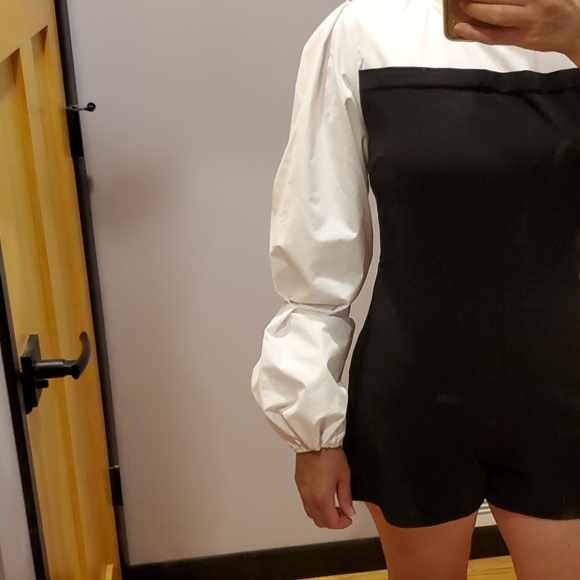 NWOT Sexy and stylish romper - Picture 3 of 4